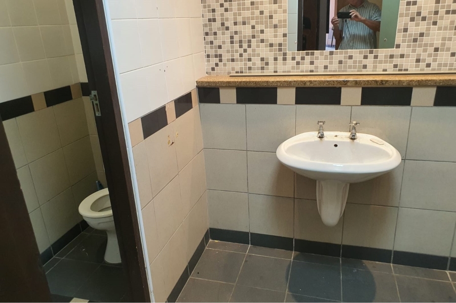 To Let commercial Property for Rent in Uitenhage Central Eastern Cape